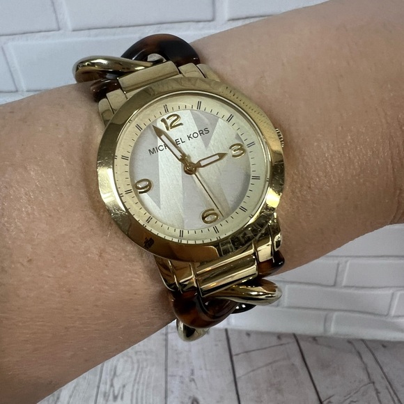 Michael Kors Runway Twist Gold Tone Acrylic Tortoise Chain Watch MK4266 WORKING - Picture 10 of 10
